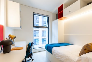 Classic En Suite at Spring Mews, Tinworth Street, Vauxhall, London, SE115EL - Image 3